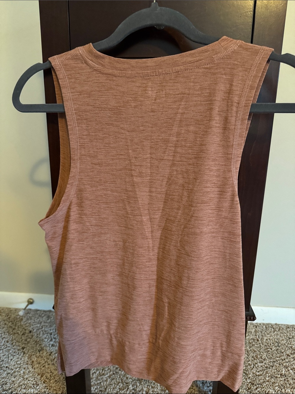 Old Navy Mauve-Taupe Twist Front Sleeveless Tank - Picture 3 of 3